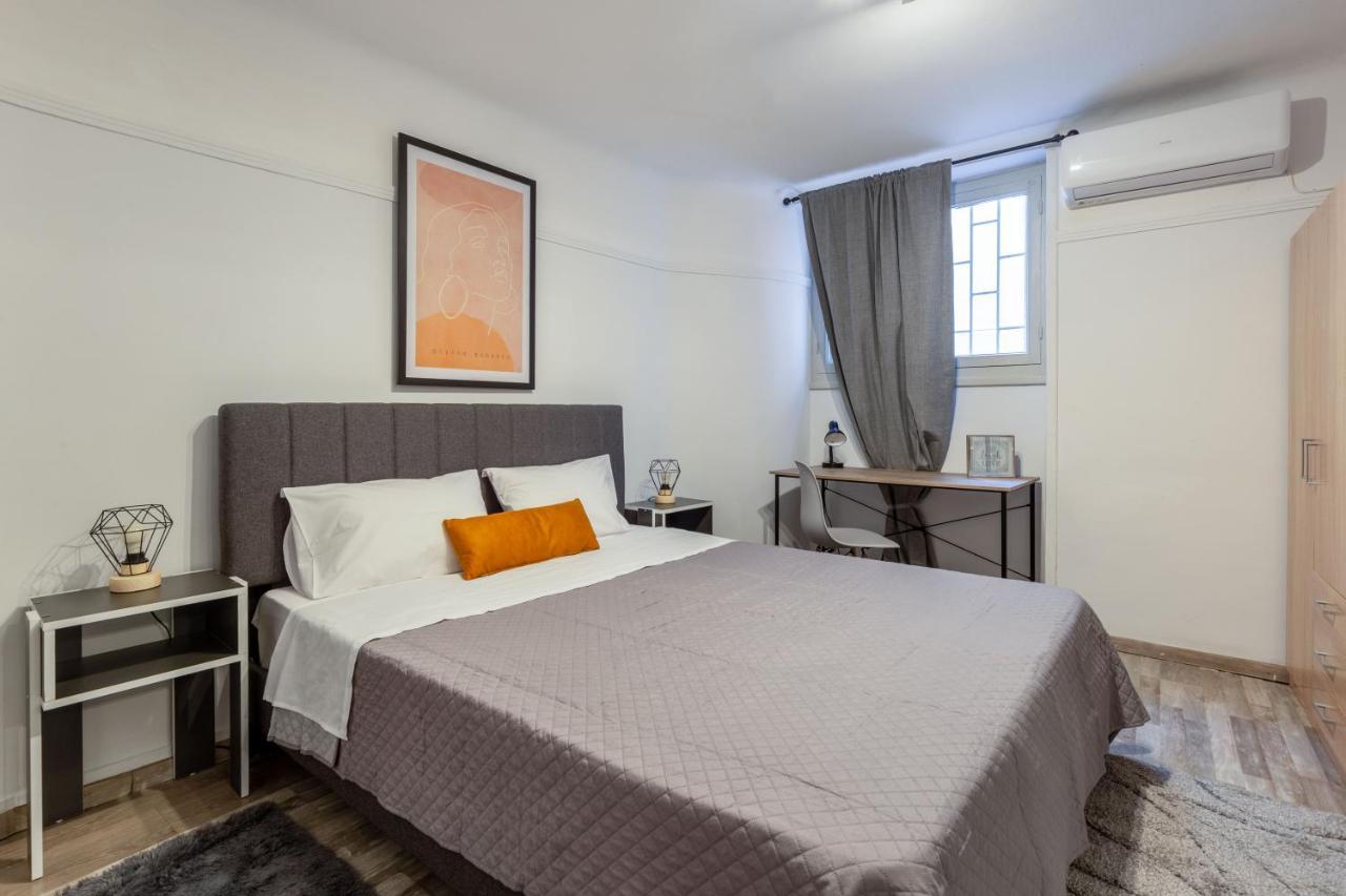 Central Apartment In The Heart Of Historic Center Athén Kültér fotó
